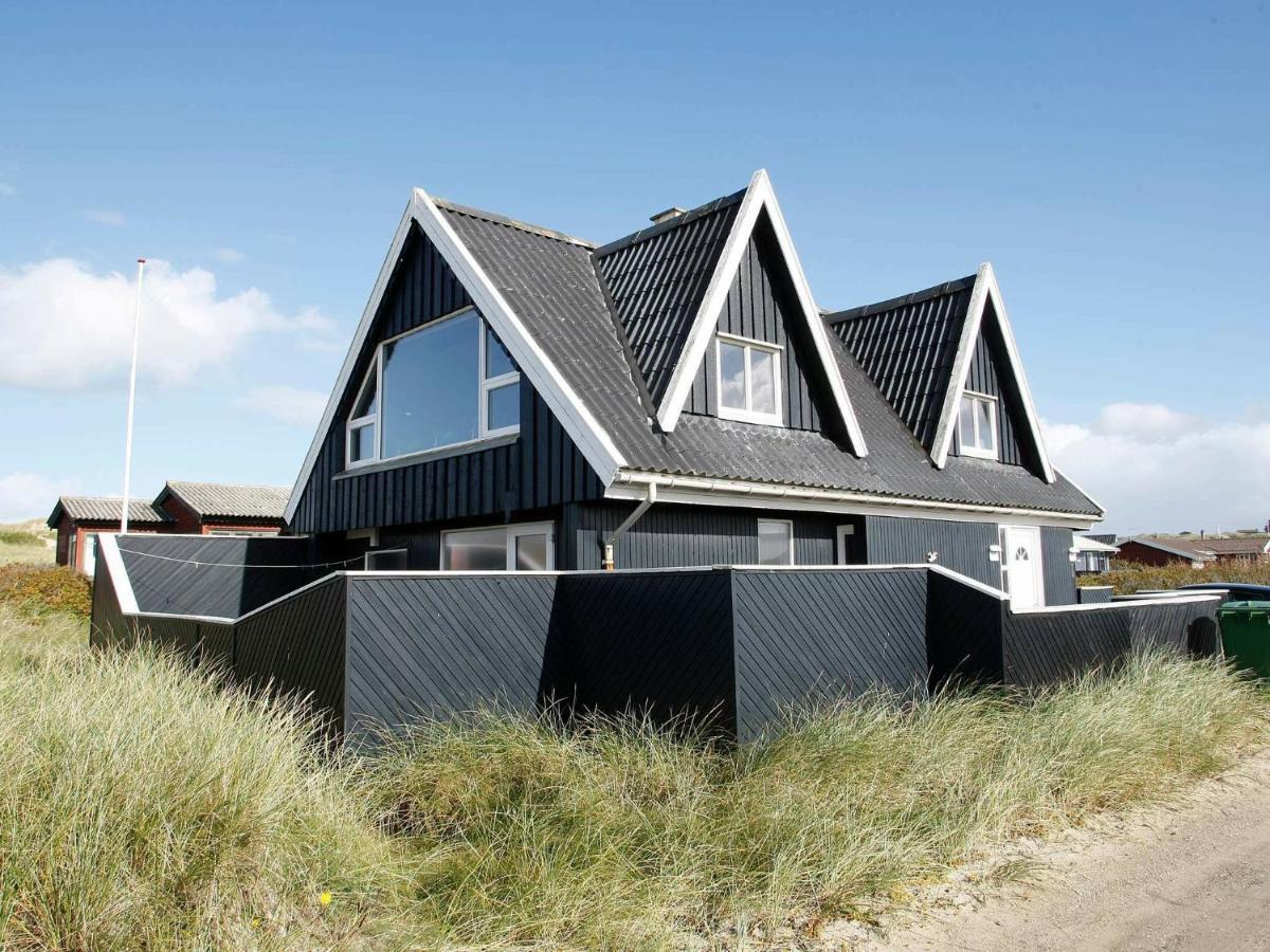 6 Person Holiday Home In Blokhus Esterno foto