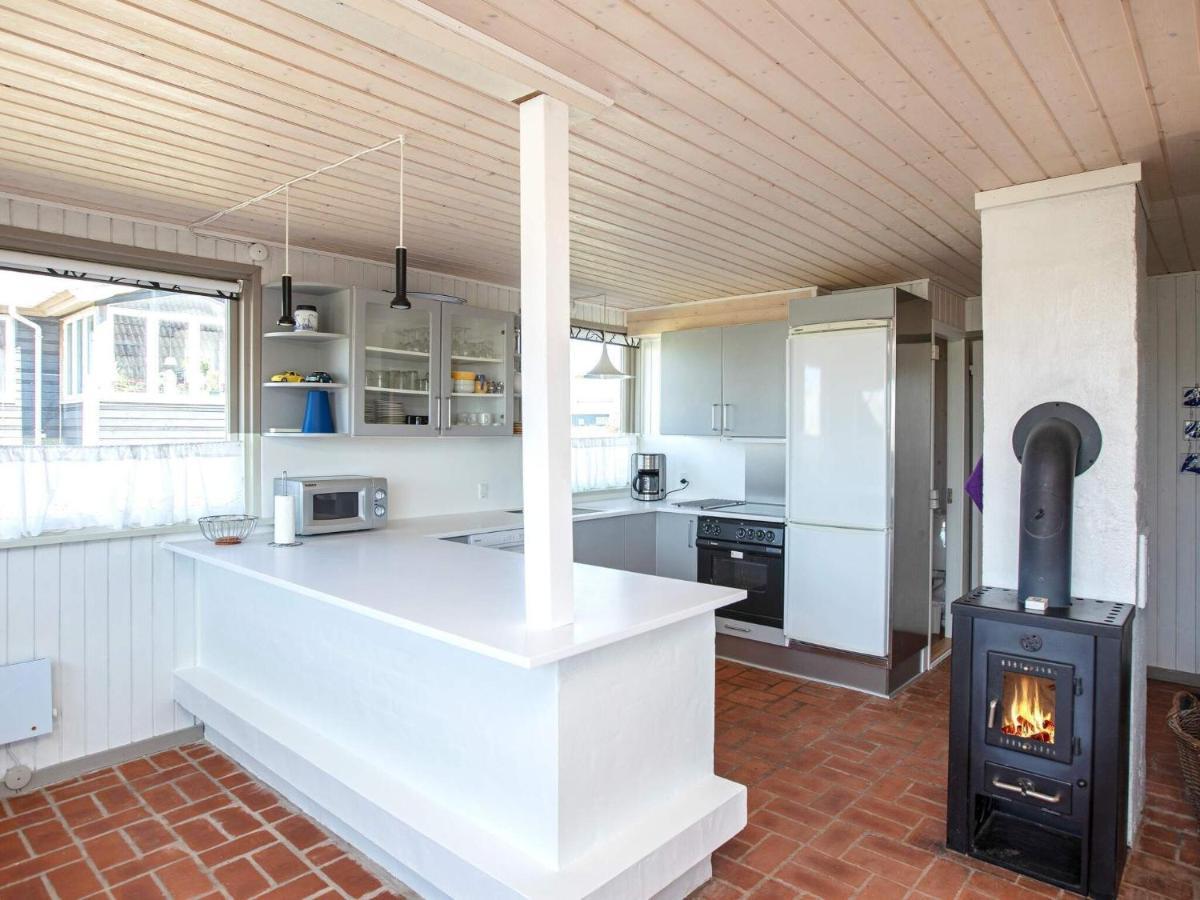 6 Person Holiday Home In Blokhus Esterno foto
