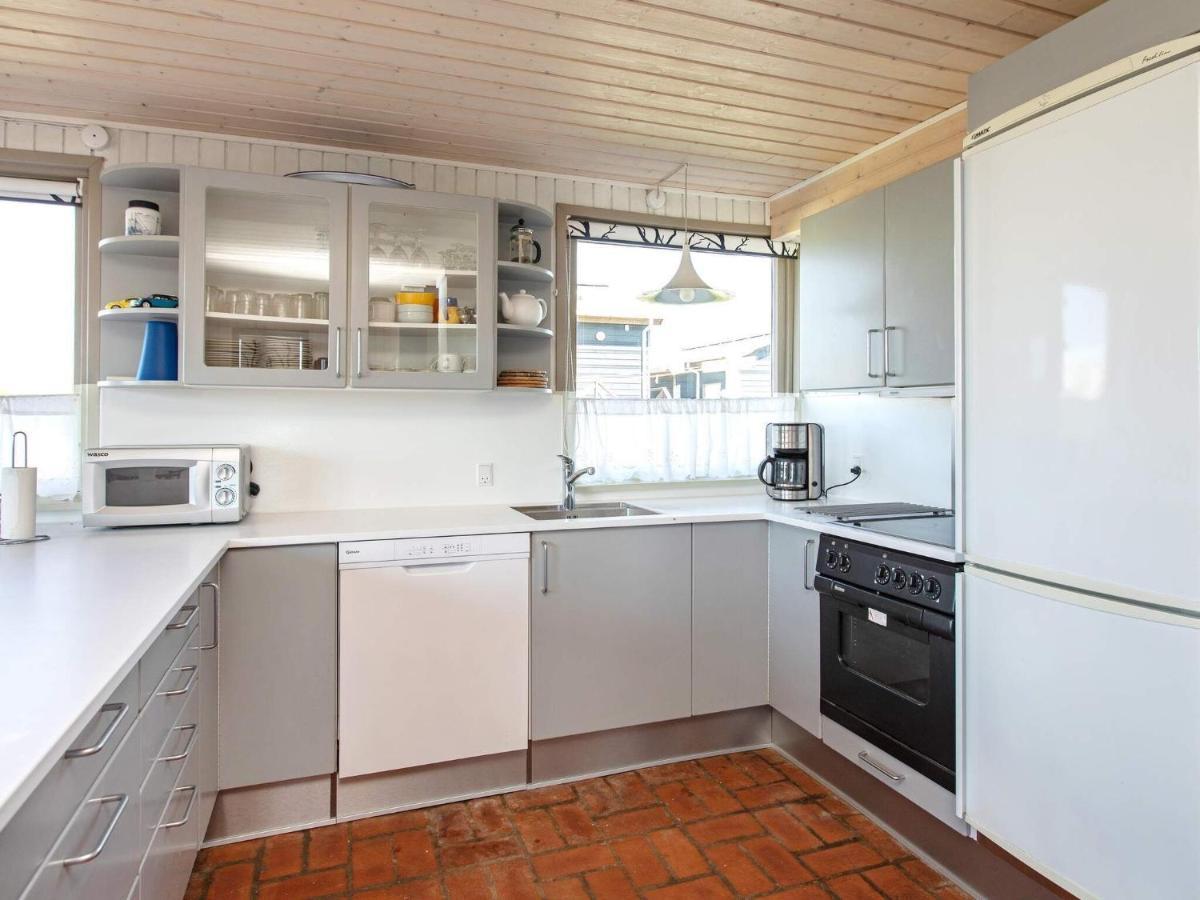 6 Person Holiday Home In Blokhus Esterno foto